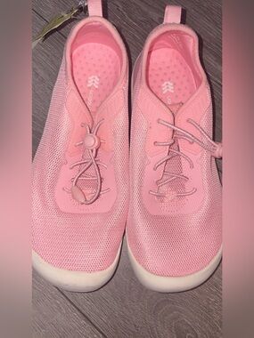 All In Motion Girls Size 5 Berkley Water Shoes Pink New With Tags!
